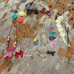 Random toddler school age girls lot of hair & jewelry accessories necklace clips